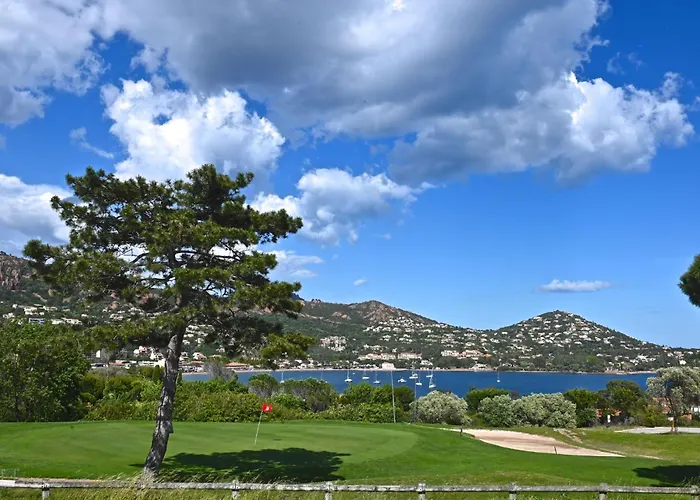 Apartamento Les Bastides - I2 047 By Interhome Saint-Raphaël